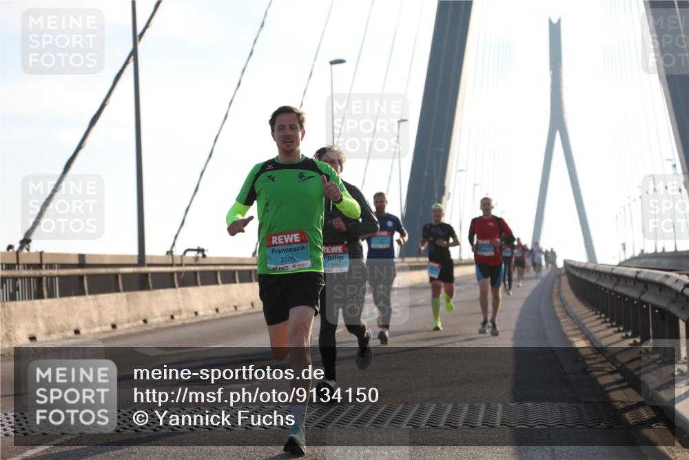 03.10.2025 - Köhlbrandbrückenlauf Yannick Fuchs http://msf.ph/oto/9134150 03.10.2025 08:21:14 Position 1 2705, 1184 meine-sportfotos.de