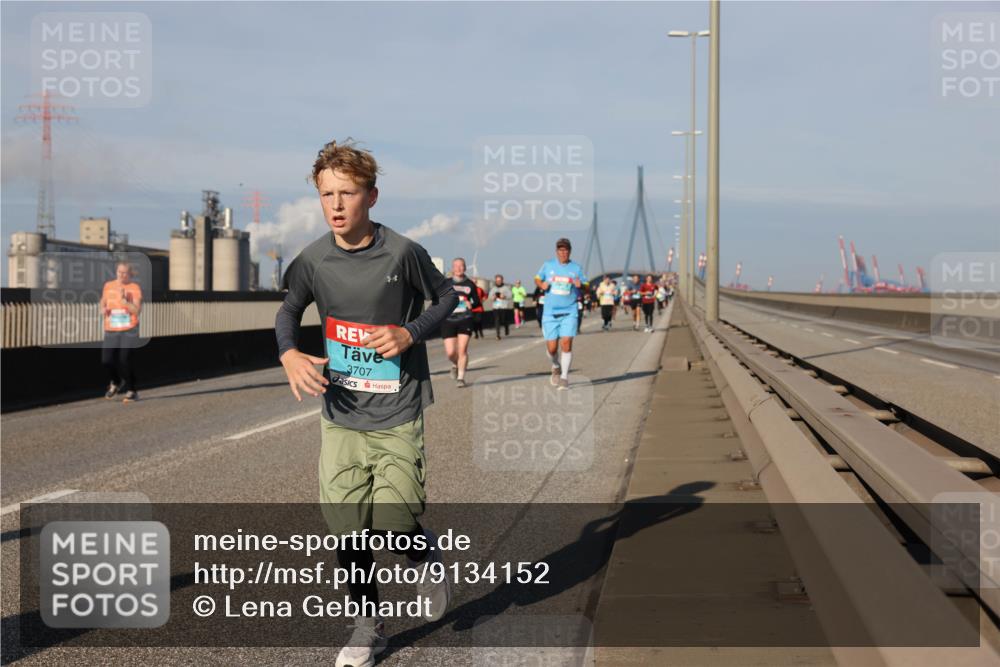 03.10.2025 - Köhlbrandbrückenlauf Lena Gebhardt http://msf.ph/oto/9134152 03.10.2025 09:52:17 Position 2 3707 meine-sportfotos.de