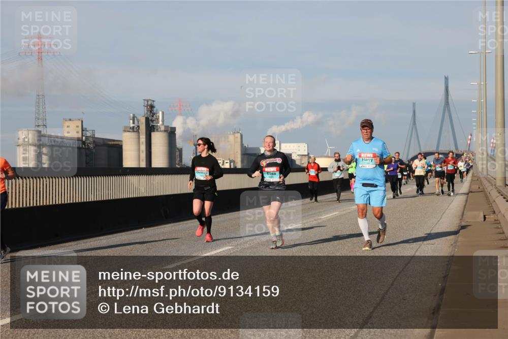 03.10.2025 - Köhlbrandbrückenlauf Lena Gebhardt http://msf.ph/oto/9134159 03.10.2025 09:52:18 Position 2  meine-sportfotos.de