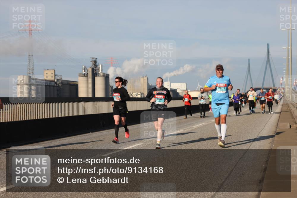 03.10.2025 - Köhlbrandbrückenlauf Lena Gebhardt http://msf.ph/oto/9134168 03.10.2025 09:52:18 Position 2 1286 meine-sportfotos.de