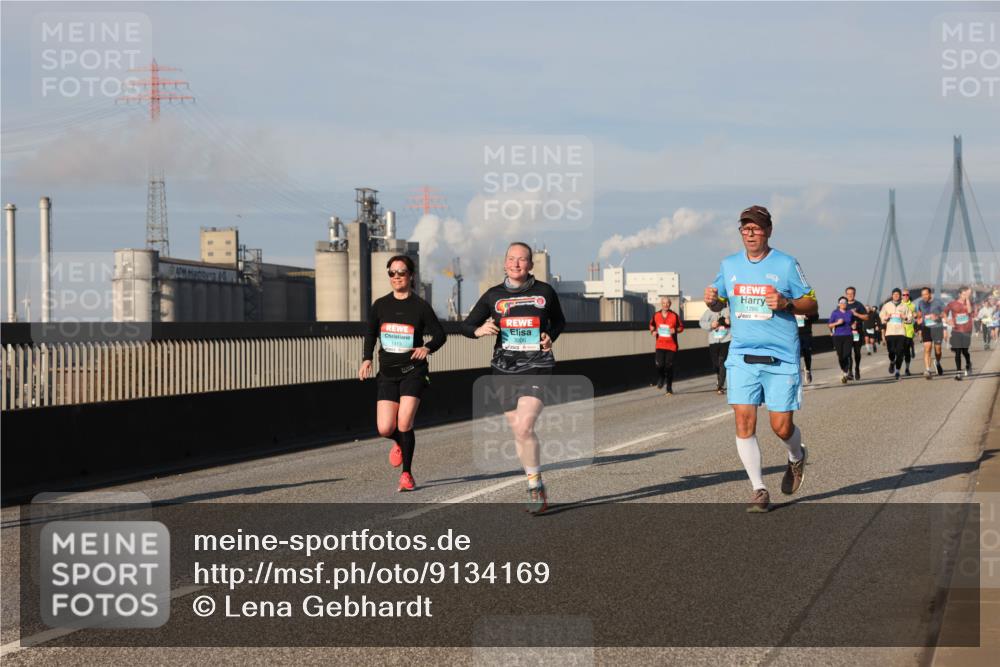 03.10.2025 - Köhlbrandbrückenlauf Lena Gebhardt http://msf.ph/oto/9134169 03.10.2025 09:52:19 Position 2 1413, 1286 meine-sportfotos.de