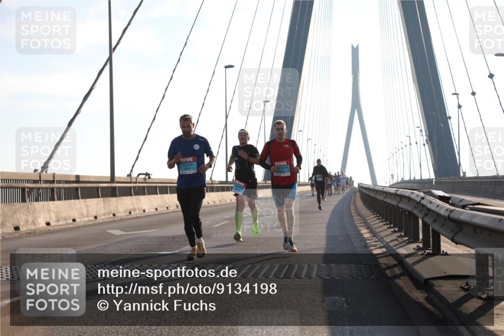 03.10.2025 - Köhlbrandbrückenlauf Yannick Fuchs http://msf.ph/oto/9134198 03.10.2025 08:21:16 Position 1  meine-sportfotos.de
