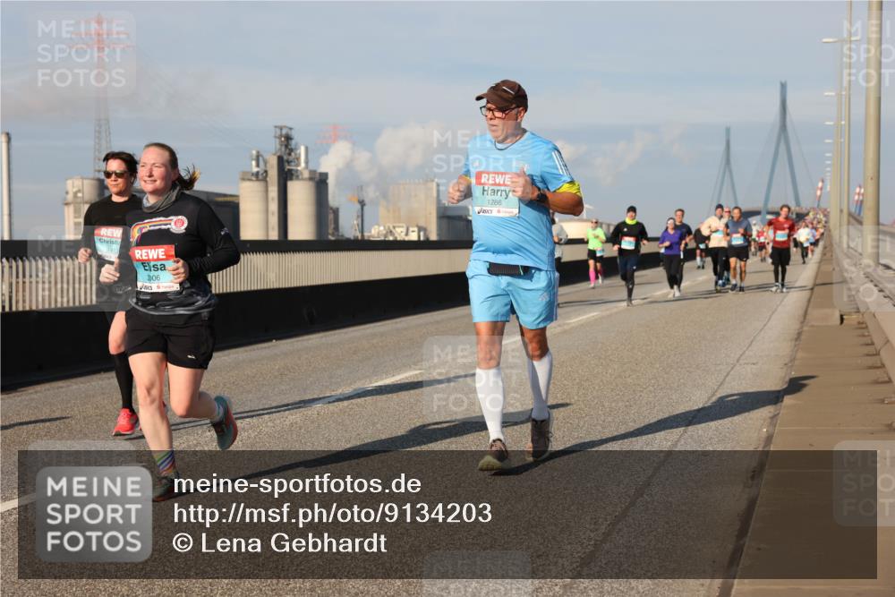 03.10.2025 - Köhlbrandbrückenlauf Lena Gebhardt http://msf.ph/oto/9134203 03.10.2025 09:52:20 Position 2 1413, 3006, 1286 meine-sportfotos.de