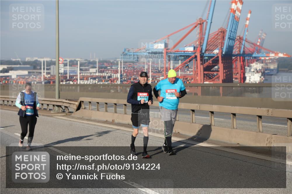 03.10.2025 - Köhlbrandbrückenlauf Yannick Fuchs http://msf.ph/oto/9134224 03.10.2025 09:08:45 Position 2 2647 meine-sportfotos.de