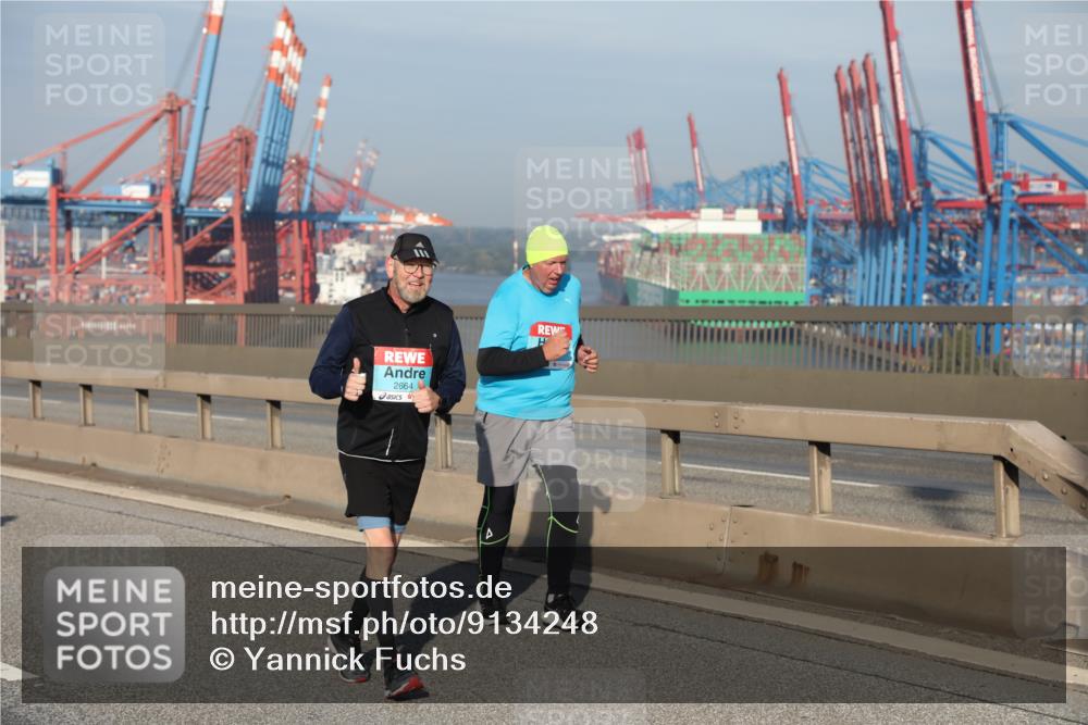 03.10.2025 - Köhlbrandbrückenlauf Yannick Fuchs http://msf.ph/oto/9134248 03.10.2025 09:08:48 Position 2 2664 meine-sportfotos.de