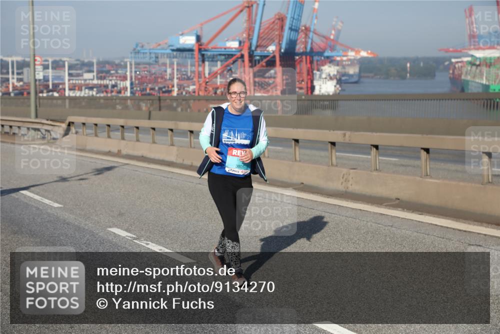 03.10.2025 - Köhlbrandbrückenlauf Yannick Fuchs http://msf.ph/oto/9134270 03.10.2025 09:08:51 Position 2 3805 meine-sportfotos.de
