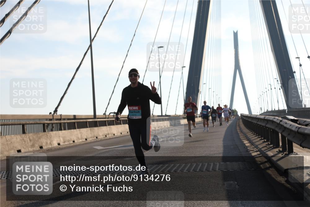 03.10.2025 - Köhlbrandbrückenlauf Yannick Fuchs http://msf.ph/oto/9134276 03.10.2025 08:21:21 Position 1 1019 meine-sportfotos.de