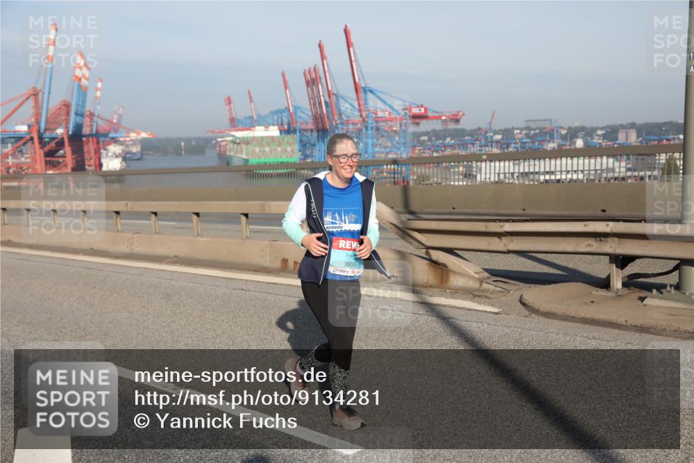 03.10.2025 - Köhlbrandbrückenlauf Yannick Fuchs http://msf.ph/oto/9134281 03.10.2025 09:08:53 Position 2 3805 meine-sportfotos.de