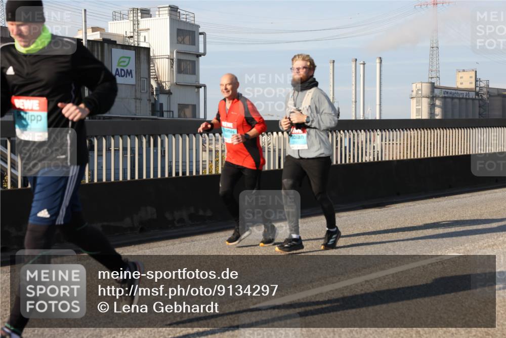 03.10.2025 - Köhlbrandbrückenlauf Lena Gebhardt http://msf.ph/oto/9134297 03.10.2025 09:52:27 Position 2  meine-sportfotos.de
