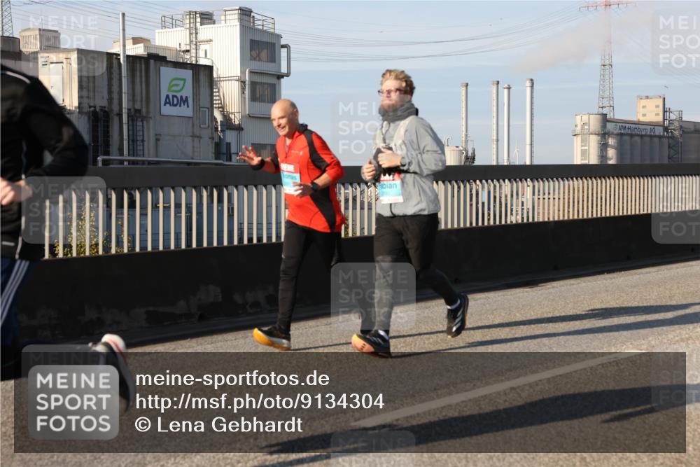 03.10.2025 - Köhlbrandbrückenlauf Lena Gebhardt http://msf.ph/oto/9134304 03.10.2025 09:52:27 Position 2  meine-sportfotos.de