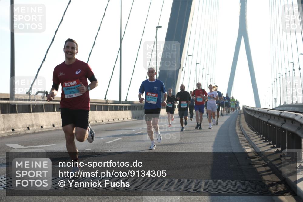 03.10.2025 - Köhlbrandbrückenlauf Yannick Fuchs http://msf.ph/oto/9134305 03.10.2025 08:21:24 Position 1 2792, 3078 meine-sportfotos.de