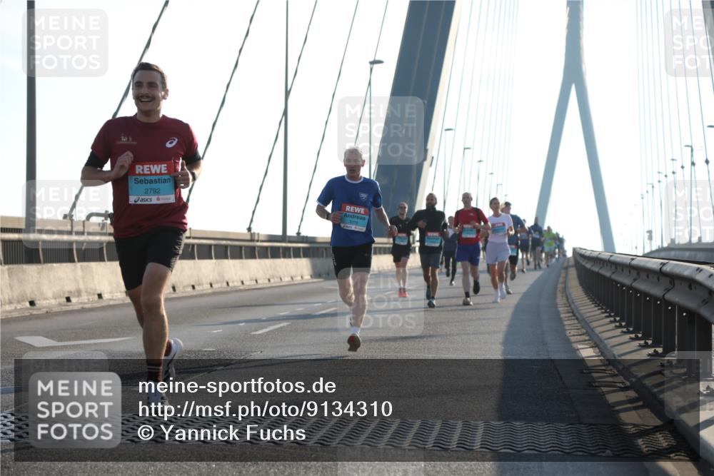 03.10.2025 - Köhlbrandbrückenlauf Yannick Fuchs http://msf.ph/oto/9134310 03.10.2025 08:21:24 Position 1 2792 meine-sportfotos.de
