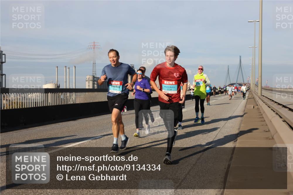 03.10.2025 - Köhlbrandbrückenlauf Lena Gebhardt http://msf.ph/oto/9134334 03.10.2025 09:52:28 Position 2 3738, 2026 meine-sportfotos.de