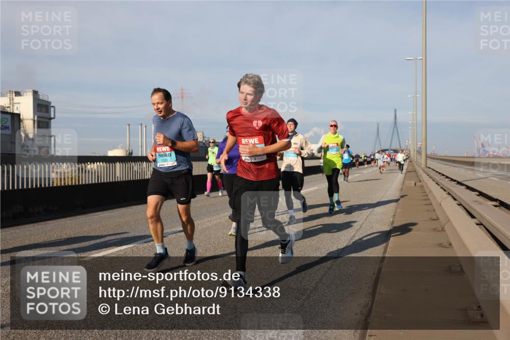 03.10.2025 - Köhlbrandbrückenlauf Lena Gebhardt http://msf.ph/oto/9134338 03.10.2025 09:52:28 Position 2 2026 meine-sportfotos.de