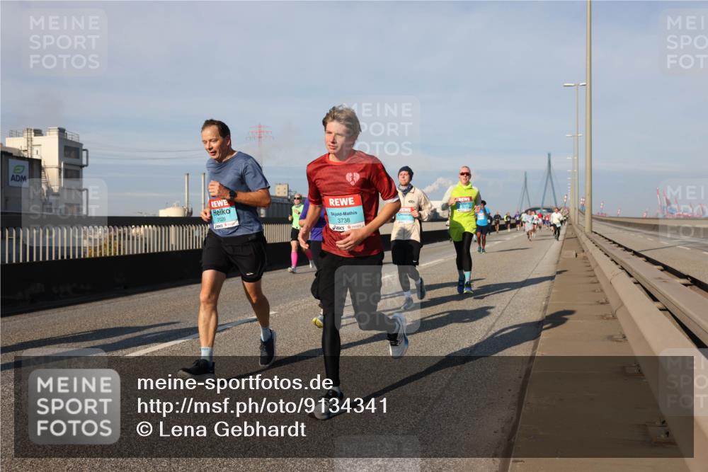 03.10.2025 - Köhlbrandbrückenlauf Lena Gebhardt http://msf.ph/oto/9134341 03.10.2025 09:52:28 Position 2 2026, 3738 meine-sportfotos.de