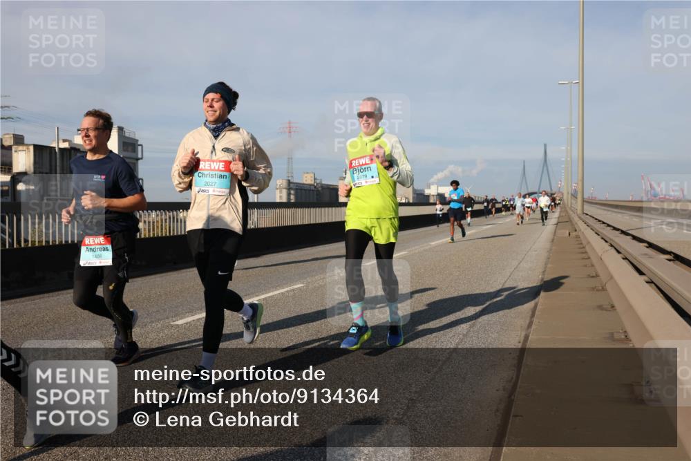 03.10.2025 - Köhlbrandbrückenlauf Lena Gebhardt http://msf.ph/oto/9134364 03.10.2025 09:52:30 Position 2 2027, 2679, 1408 meine-sportfotos.de