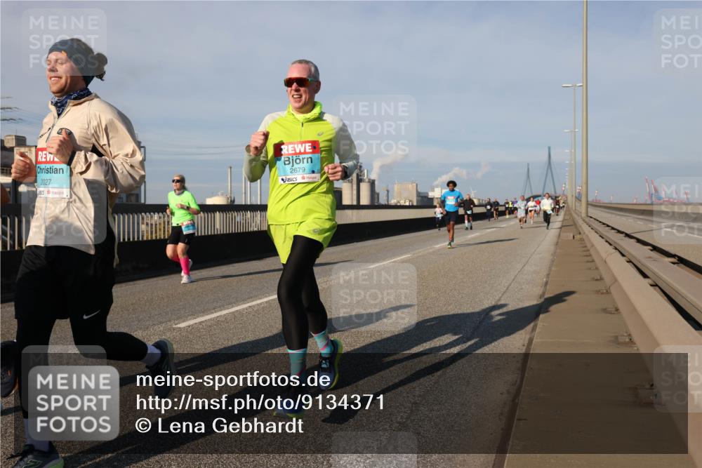 03.10.2025 - Köhlbrandbrückenlauf Lena Gebhardt http://msf.ph/oto/9134371 03.10.2025 09:52:30 Position 2 2027, 2679 meine-sportfotos.de