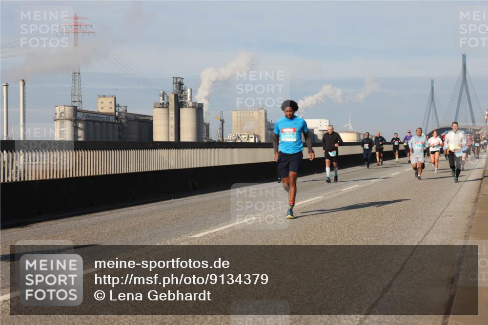 03.10.2025 - Köhlbrandbrückenlauf Lena Gebhardt http://msf.ph/oto/9134379 03.10.2025 09:52:31 Position 2  meine-sportfotos.de