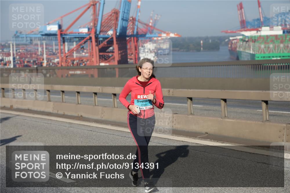 03.10.2025 - Köhlbrandbrückenlauf Yannick Fuchs http://msf.ph/oto/9134391 03.10.2025 09:09:27 Position 2 2191 meine-sportfotos.de