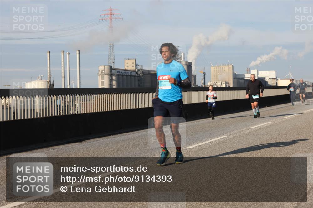 03.10.2025 - Köhlbrandbrückenlauf Lena Gebhardt http://msf.ph/oto/9134393 03.10.2025 09:52:33 Position 2 3123, 10 meine-sportfotos.de