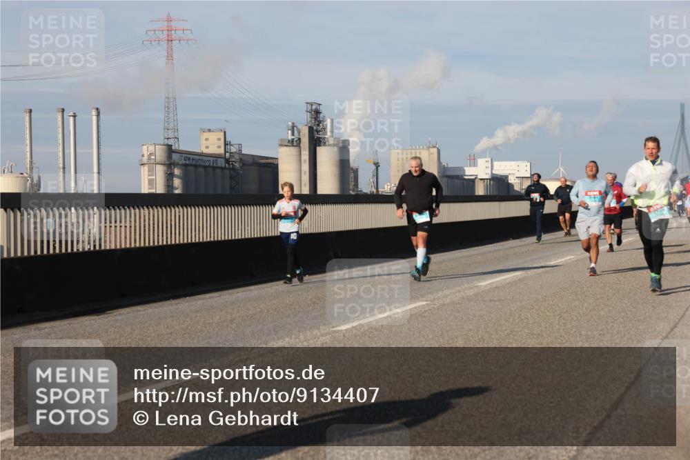 03.10.2025 - Köhlbrandbrückenlauf Lena Gebhardt http://msf.ph/oto/9134407 03.10.2025 09:52:34 Position 2 10 meine-sportfotos.de