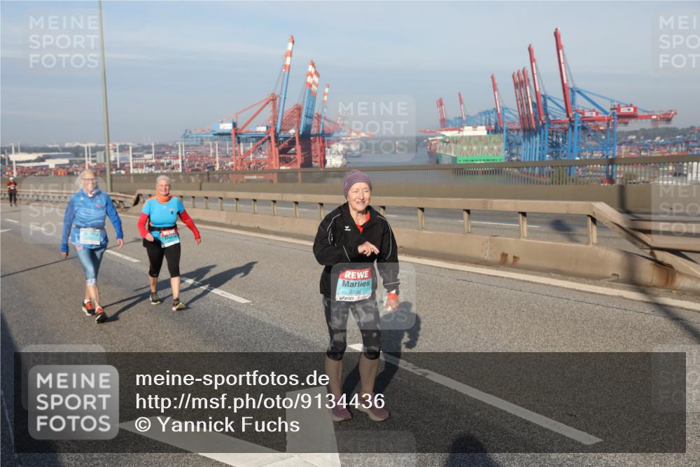 03.10.2025 - Köhlbrandbrückenlauf Yannick Fuchs http://msf.ph/oto/9134436 03.10.2025 09:09:32 Position 2 2236 meine-sportfotos.de