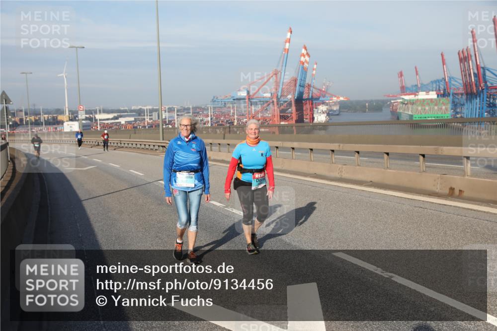 03.10.2025 - Köhlbrandbrückenlauf Yannick Fuchs http://msf.ph/oto/9134456 03.10.2025 09:09:34 Position 2  meine-sportfotos.de