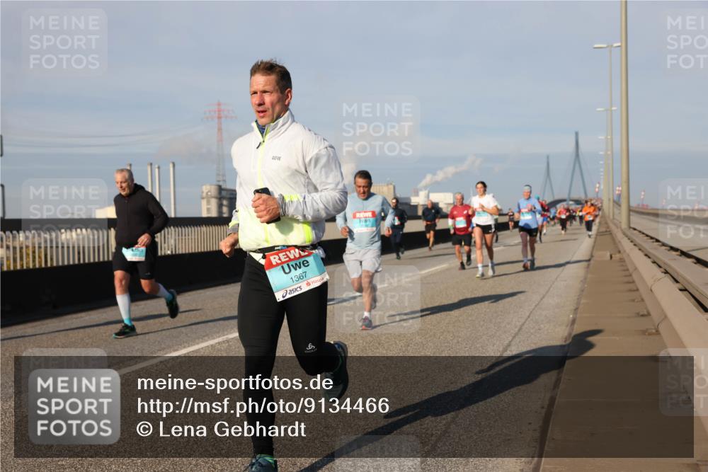 03.10.2025 - Köhlbrandbrückenlauf Lena Gebhardt http://msf.ph/oto/9134466 03.10.2025 09:52:38 Position 2 1367 meine-sportfotos.de