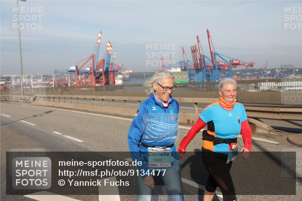 03.10.2025 - Köhlbrandbrückenlauf Yannick Fuchs http://msf.ph/oto/9134477 03.10.2025 09:09:37 Position 2 3092 meine-sportfotos.de