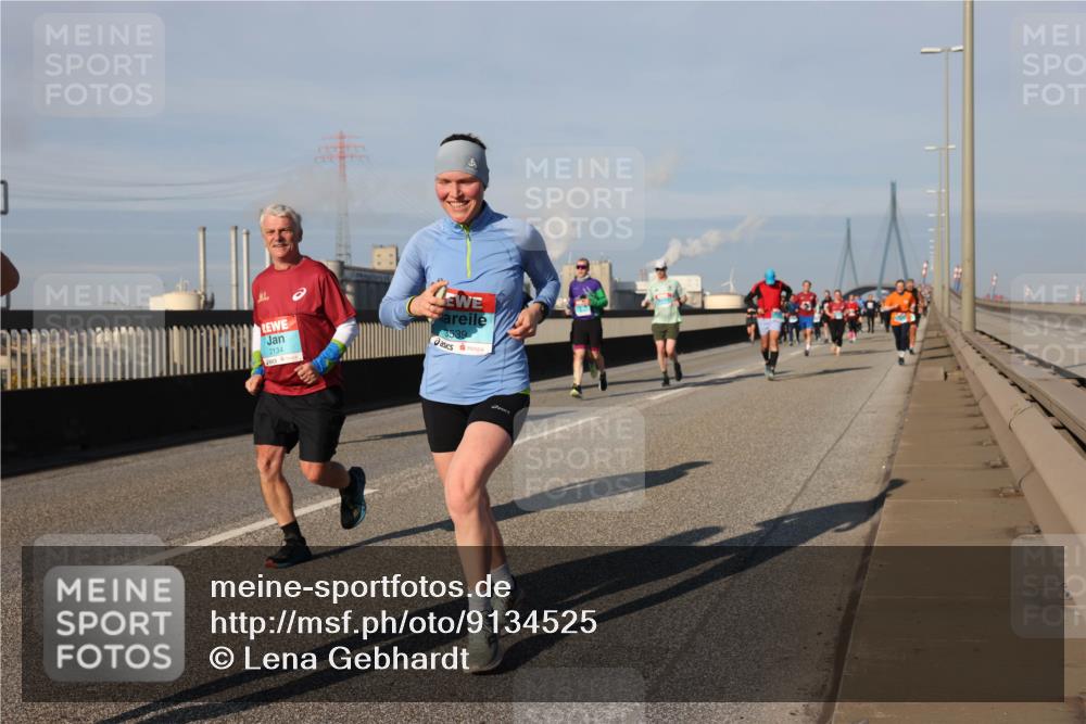 03.10.2025 - Köhlbrandbrückenlauf Lena Gebhardt http://msf.ph/oto/9134525 03.10.2025 09:52:42 Position 2 2134, 3539 meine-sportfotos.de