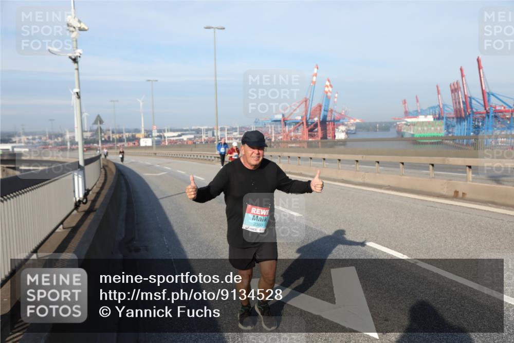 03.10.2025 - Köhlbrandbrückenlauf Yannick Fuchs http://msf.ph/oto/9134528 03.10.2025 09:09:51 Position 2 2360 meine-sportfotos.de