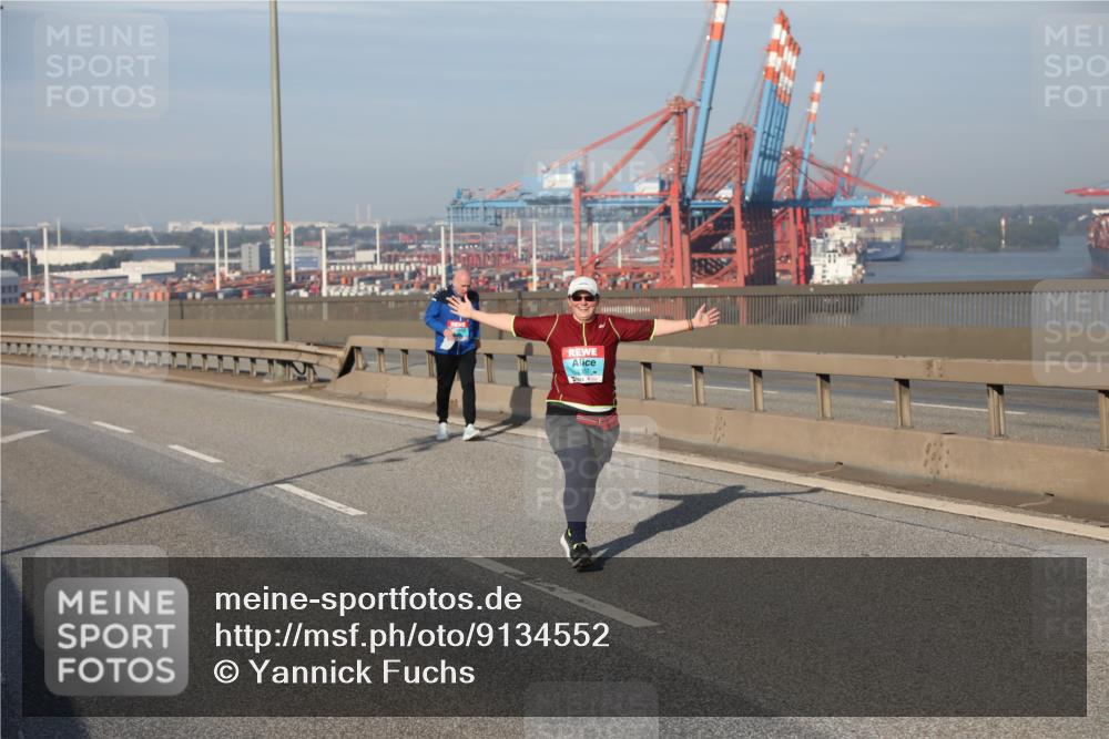 03.10.2025 - Köhlbrandbrückenlauf Yannick Fuchs http://msf.ph/oto/9134552 03.10.2025 09:09:54 Position 2 357 meine-sportfotos.de