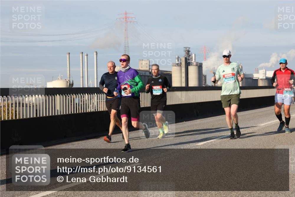 03.10.2025 - Köhlbrandbrückenlauf Lena Gebhardt http://msf.ph/oto/9134561 03.10.2025 09:52:44 Position 2 1525, 2449 meine-sportfotos.de