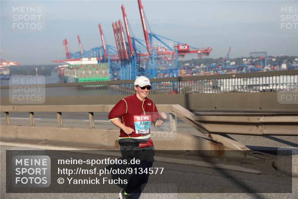 03.10.2025 - Köhlbrandbrückenlauf Yannick Fuchs http://msf.ph/oto/9134577 03.10.2025 09:09:57 Position 2 235 meine-sportfotos.de