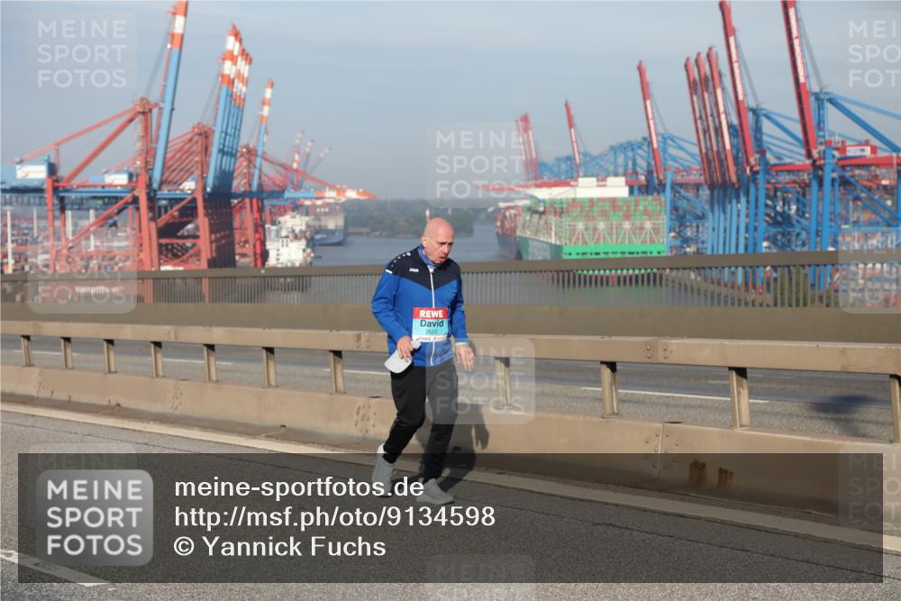 03.10.2025 - Köhlbrandbrückenlauf Yannick Fuchs http://msf.ph/oto/9134598 03.10.2025 09:10:01 Position 2 2623 meine-sportfotos.de