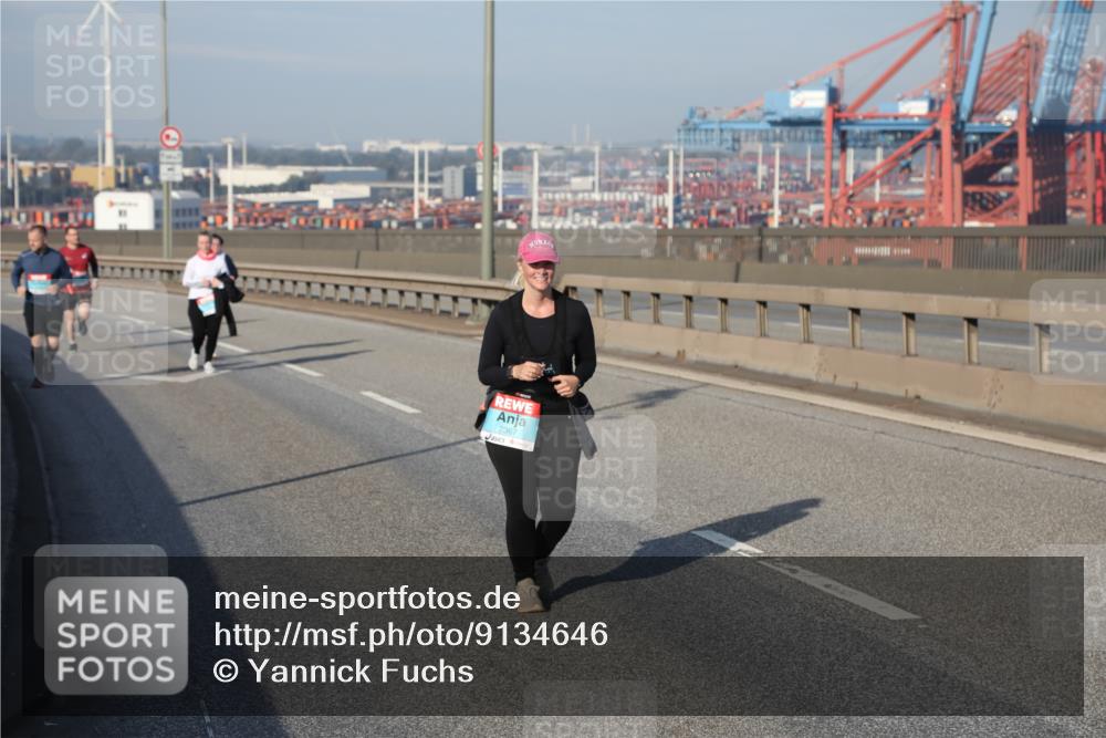 03.10.2025 - Köhlbrandbrückenlauf Yannick Fuchs http://msf.ph/oto/9134646 03.10.2025 09:10:15 Position 2 2367 meine-sportfotos.de