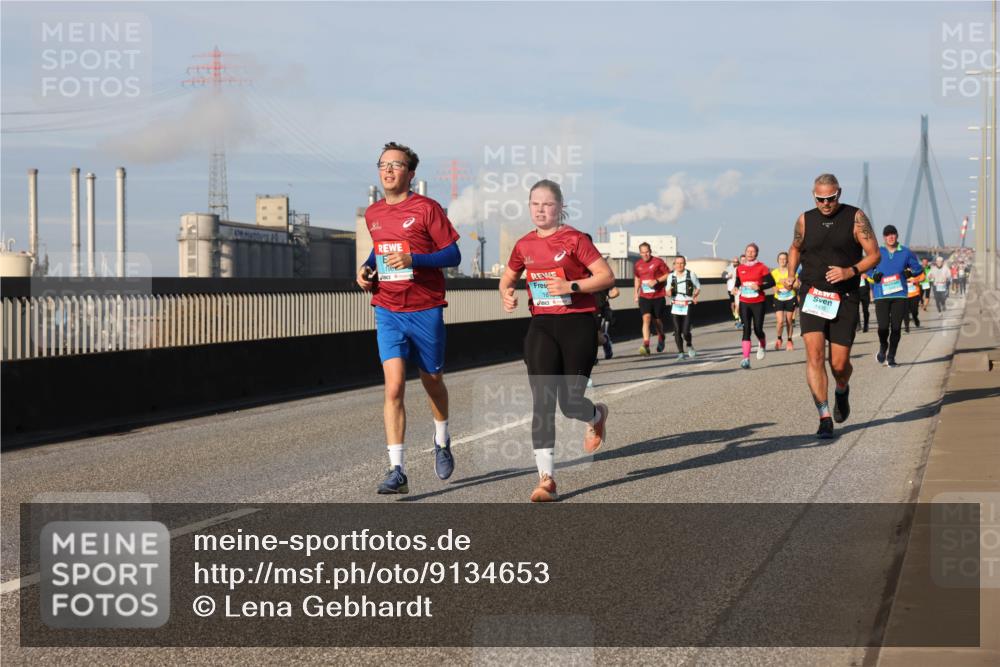 03.10.2025 - Köhlbrandbrückenlauf Lena Gebhardt http://msf.ph/oto/9134653 03.10.2025 09:52:49 Position 2 18, 1435 meine-sportfotos.de