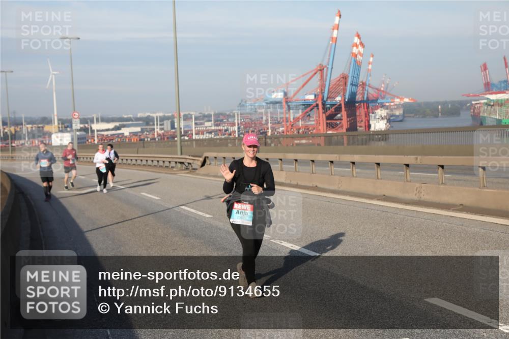 03.10.2025 - Köhlbrandbrückenlauf Yannick Fuchs http://msf.ph/oto/9134655 03.10.2025 09:10:16 Position 2 2367 meine-sportfotos.de