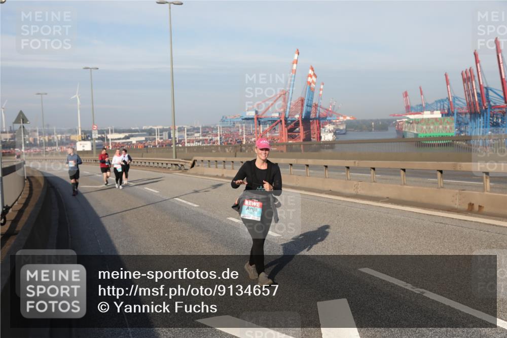 03.10.2025 - Köhlbrandbrückenlauf Yannick Fuchs http://msf.ph/oto/9134657 03.10.2025 09:10:17 Position 2 2367 meine-sportfotos.de