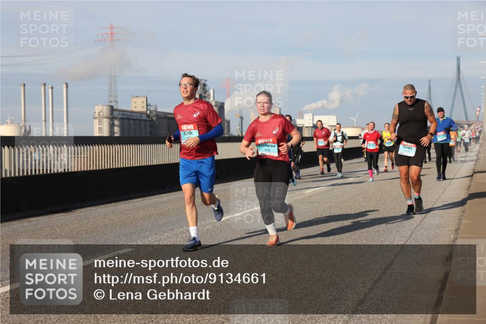 03.10.2025 - Köhlbrandbrückenlauf Lena Gebhardt http://msf.ph/oto/9134661 03.10.2025 09:52:49 Position 2 190, 1818 meine-sportfotos.de