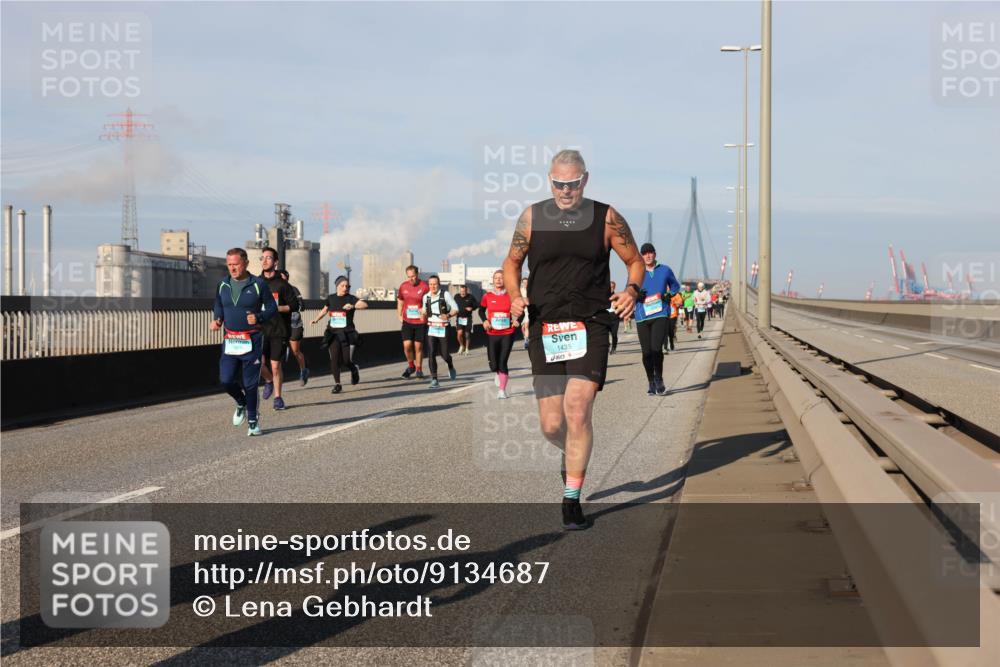 03.10.2025 - Köhlbrandbrückenlauf Lena Gebhardt http://msf.ph/oto/9134687 03.10.2025 09:52:51 Position 2 2, 1435 meine-sportfotos.de