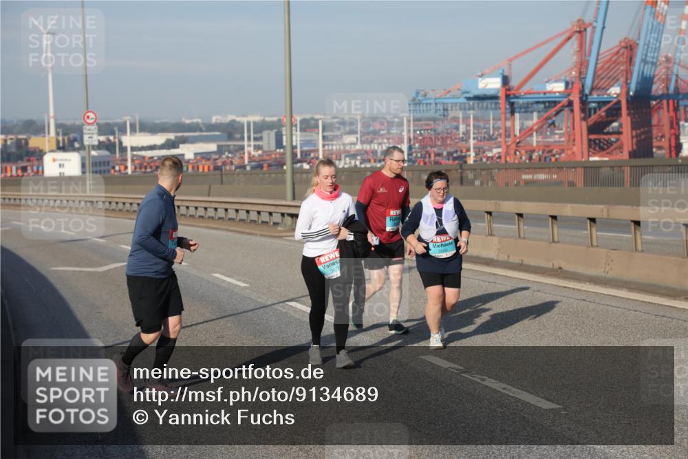 03.10.2025 - Köhlbrandbrückenlauf Yannick Fuchs http://msf.ph/oto/9134689 03.10.2025 09:10:25 Position 2 3477, 2650 meine-sportfotos.de