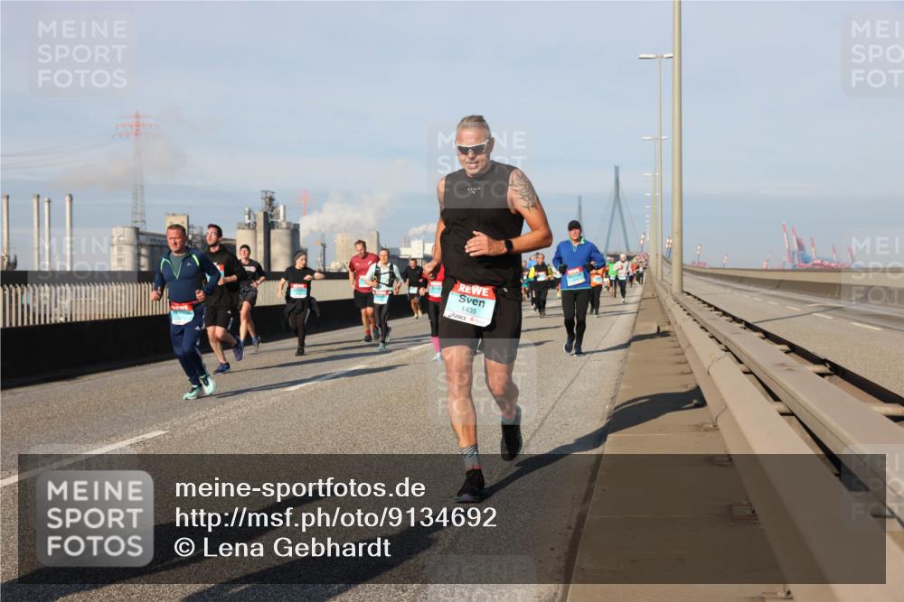 03.10.2025 - Köhlbrandbrückenlauf Lena Gebhardt http://msf.ph/oto/9134692 03.10.2025 09:52:51 Position 2 1435 meine-sportfotos.de