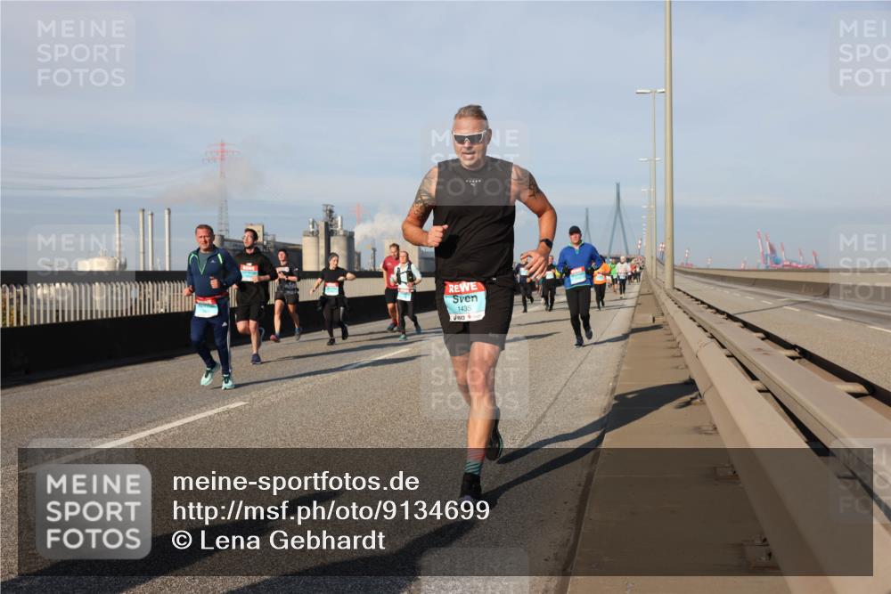 03.10.2025 - Köhlbrandbrückenlauf Lena Gebhardt http://msf.ph/oto/9134699 03.10.2025 09:52:52 Position 2 1435 meine-sportfotos.de