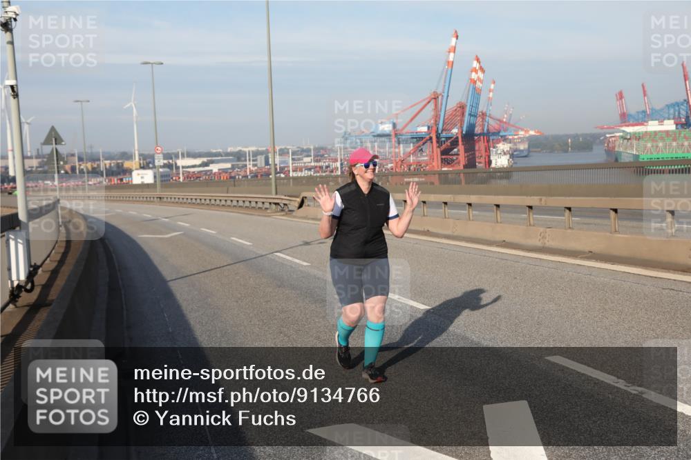 03.10.2025 - Köhlbrandbrückenlauf Yannick Fuchs http://msf.ph/oto/9134766 03.10.2025 09:10:54 Position 2  meine-sportfotos.de