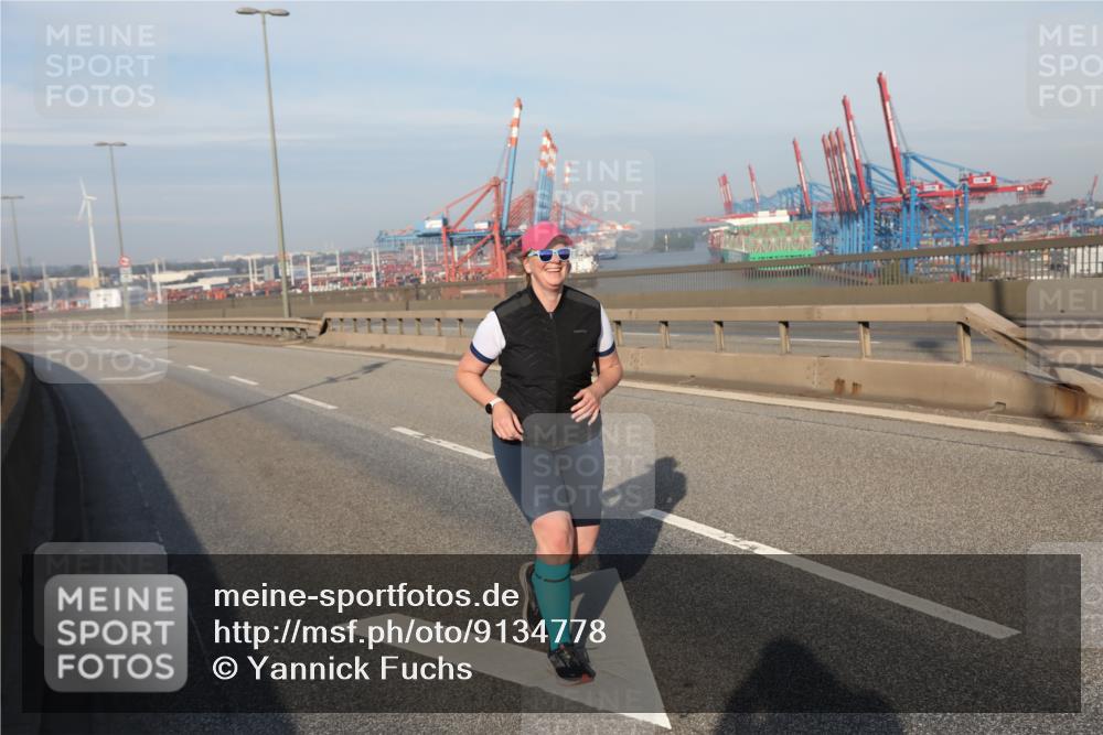 03.10.2025 - Köhlbrandbrückenlauf Yannick Fuchs http://msf.ph/oto/9134778 03.10.2025 09:10:55 Position 2  meine-sportfotos.de