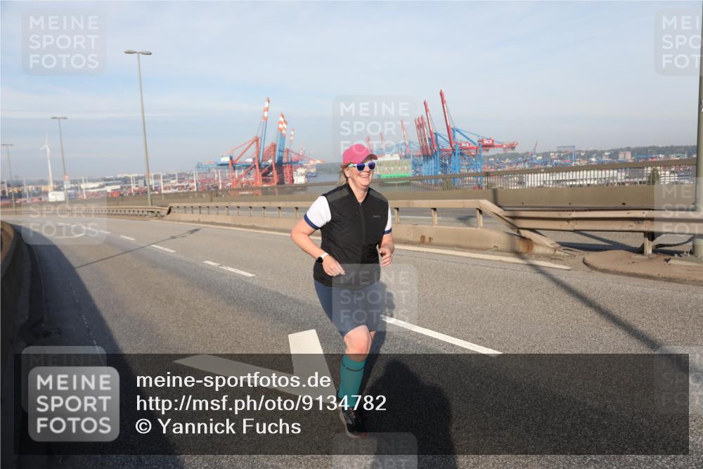 03.10.2025 - Köhlbrandbrückenlauf Yannick Fuchs http://msf.ph/oto/9134782 03.10.2025 09:10:56 Position 2  meine-sportfotos.de
