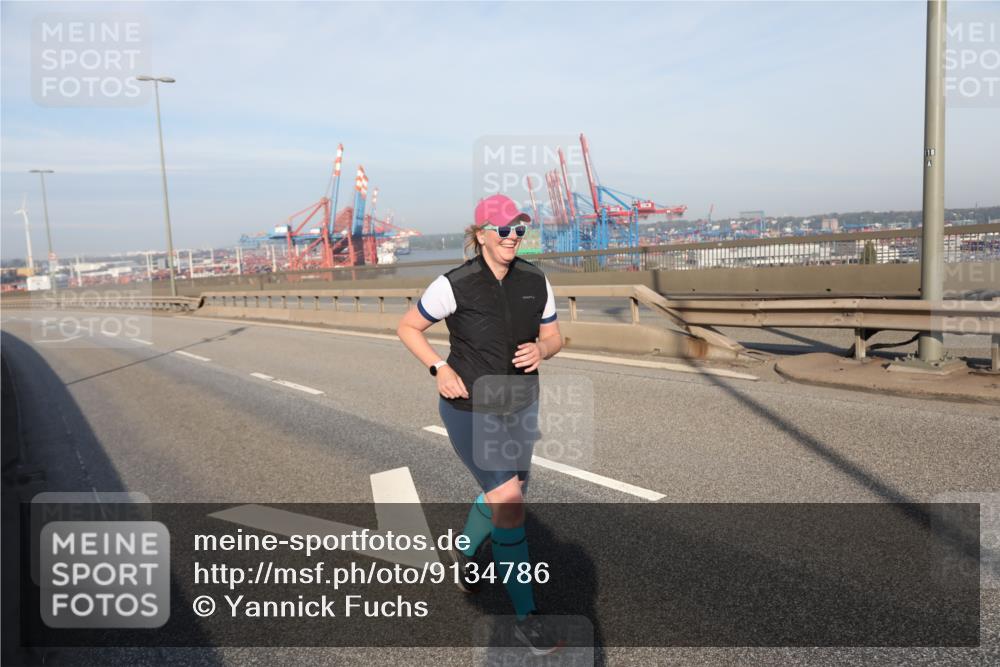 03.10.2025 - Köhlbrandbrückenlauf Yannick Fuchs http://msf.ph/oto/9134786 03.10.2025 09:10:56 Position 2 118 meine-sportfotos.de