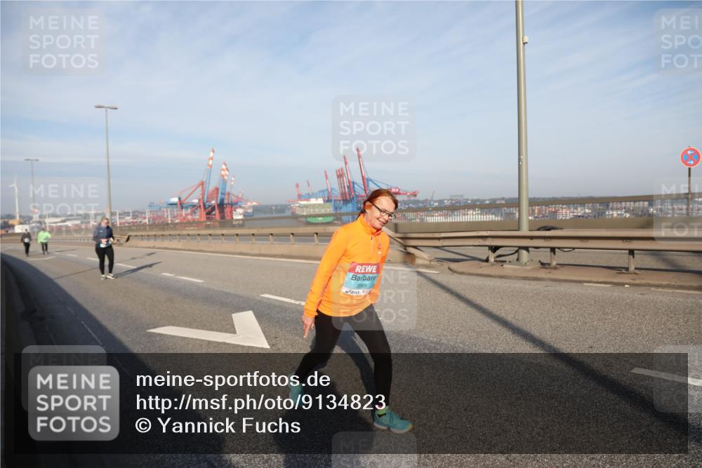03.10.2025 - Köhlbrandbrückenlauf Yannick Fuchs http://msf.ph/oto/9134823 03.10.2025 09:11:51 Position 2 2669 meine-sportfotos.de