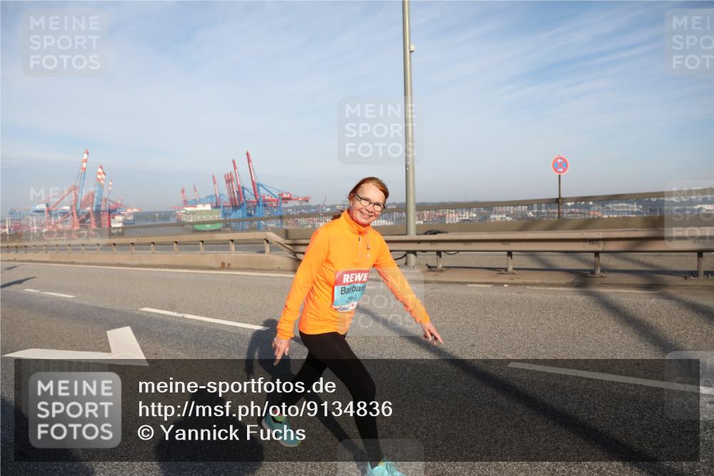 03.10.2025 - Köhlbrandbrückenlauf Yannick Fuchs http://msf.ph/oto/9134836 03.10.2025 09:11:52 Position 2 2669 meine-sportfotos.de